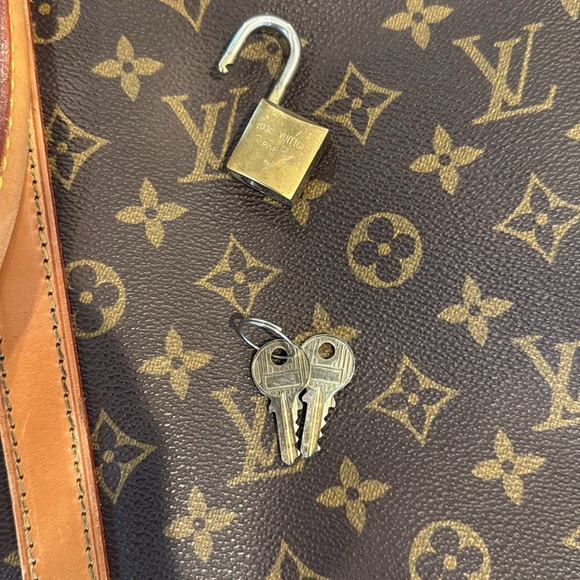 Louis Vuitton Brown Monogram Travel Bag - Picture 9 of 9
